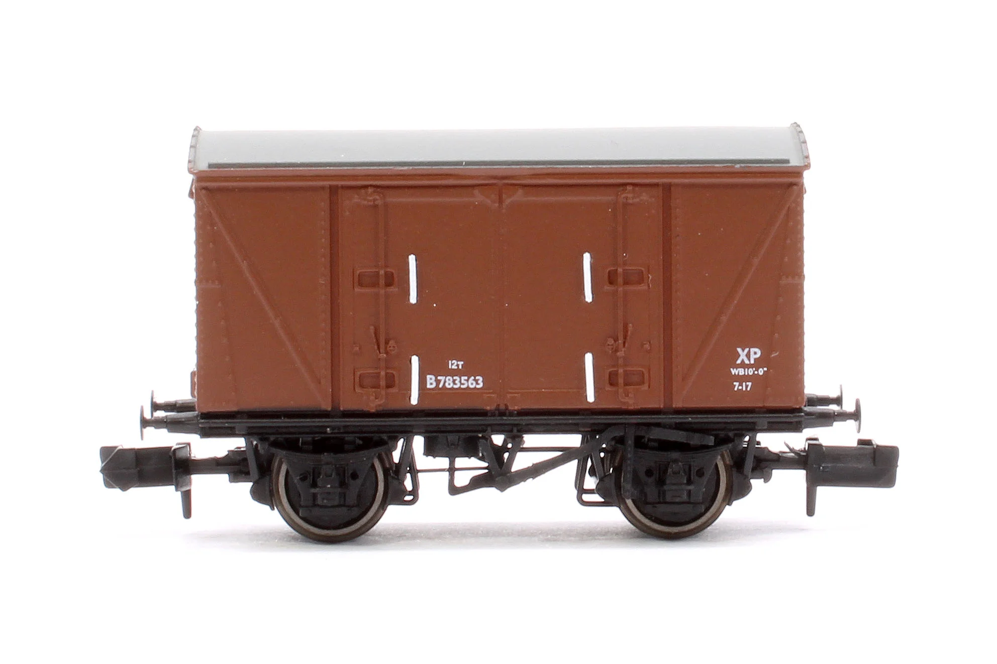 S2301-01 Set of 3 BR 12T Vanwide Ventilated Vans, BR Bauxite (Early) - Image 6