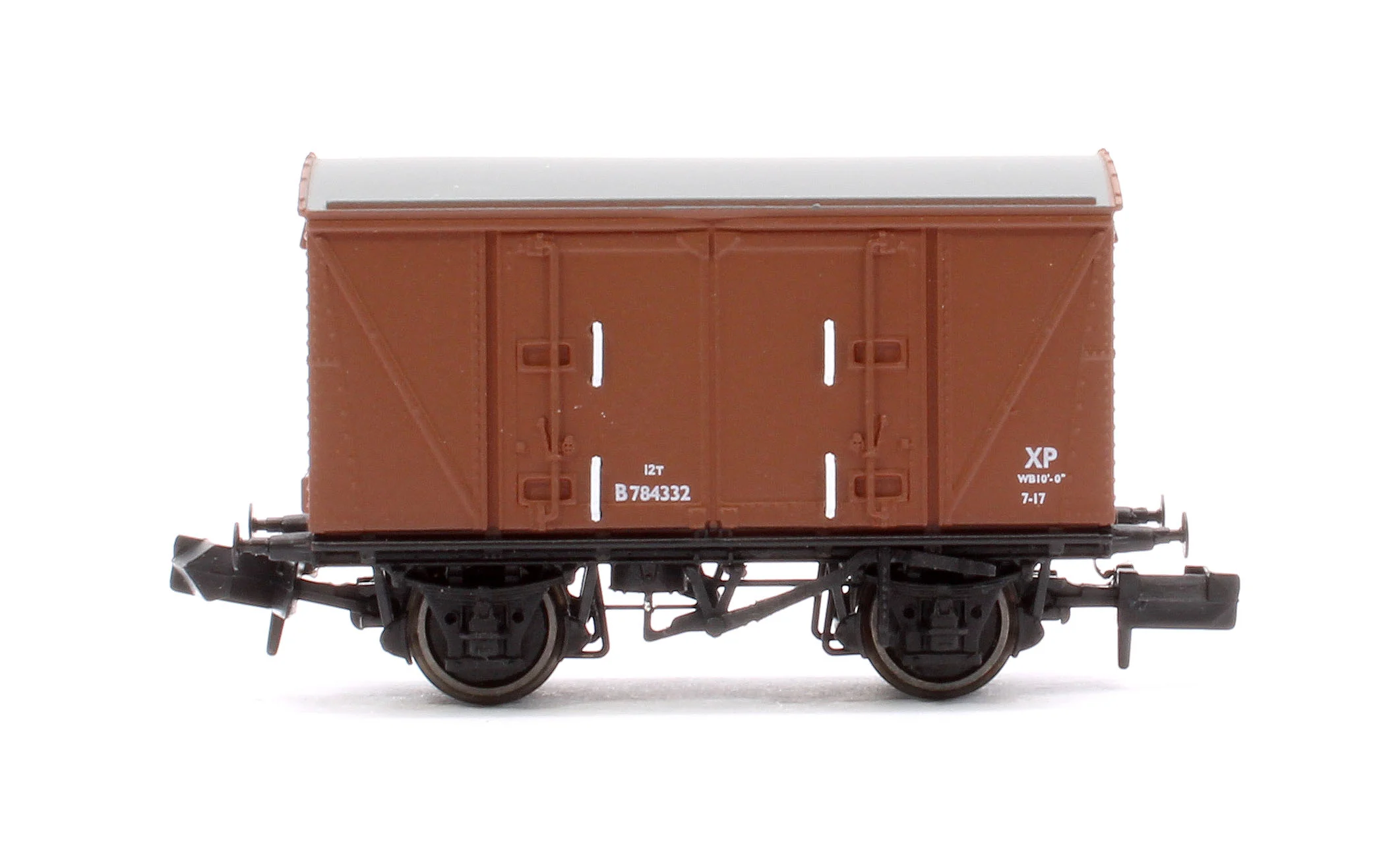 S2301-01 Set of 3 BR 12T Vanwide Ventilated Vans, BR Bauxite (Early) - Image 8