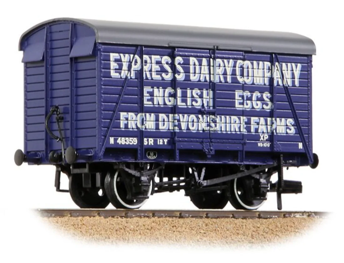 38-072A SR 12T Even Planked Ventilated Van 'Express Dairy Company' Blue No.N48359