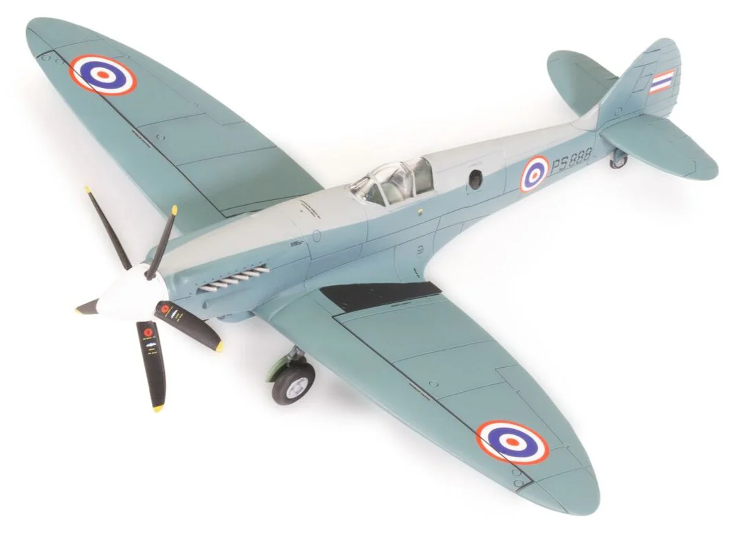 A02017B Supermarine Spitfire PR.XIX Model Kit - Image 4