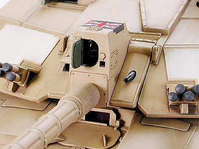 35274 1/35 Military Miniature Series No.274 CHALLENGER 2 (DESERTISED) Kit - Image 3