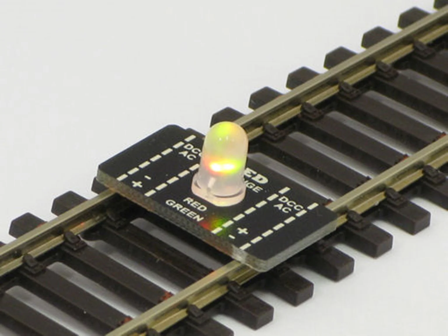 TTTT1 Multi-gauge Track Voltage Tester for OO, HO & N Scales