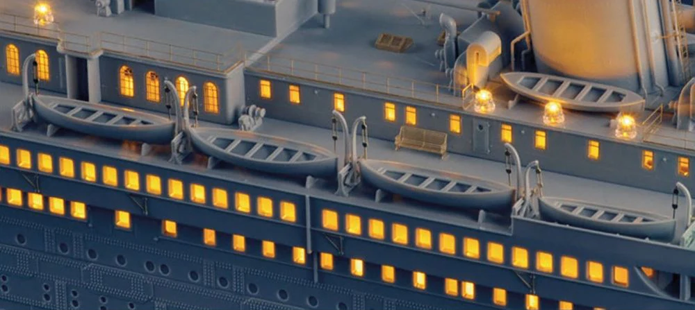 PKTM03719 Titanic Model Kit with LED Light Set - Image 12