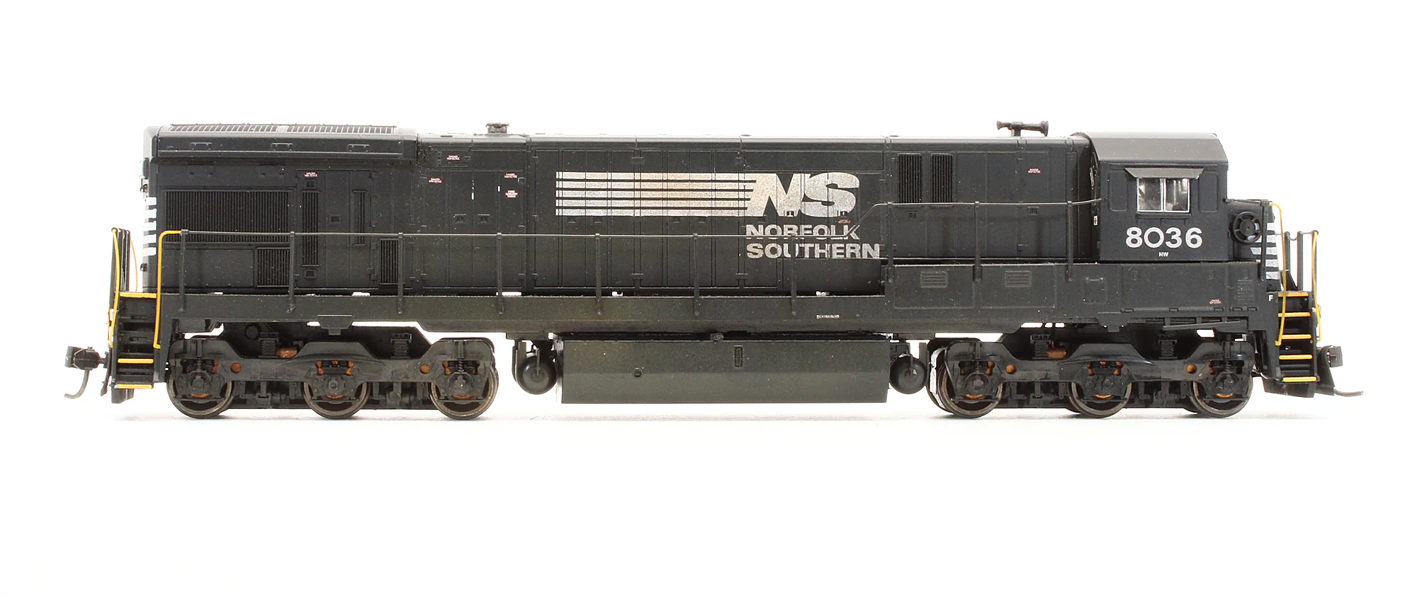910-10179 Pre-Owned GE ES44 Evolution Locomotive Norfolk Southern - Road #8036 - DCC Sound - Custom Weathered - Image 3