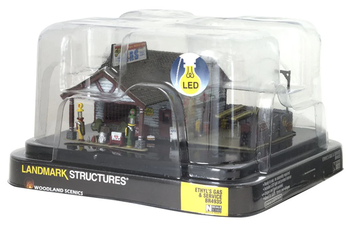 WBR4935 BR4935 Woodland Scenics - N Gauge Buildings - Ethyl's Gas & Service - Image 6