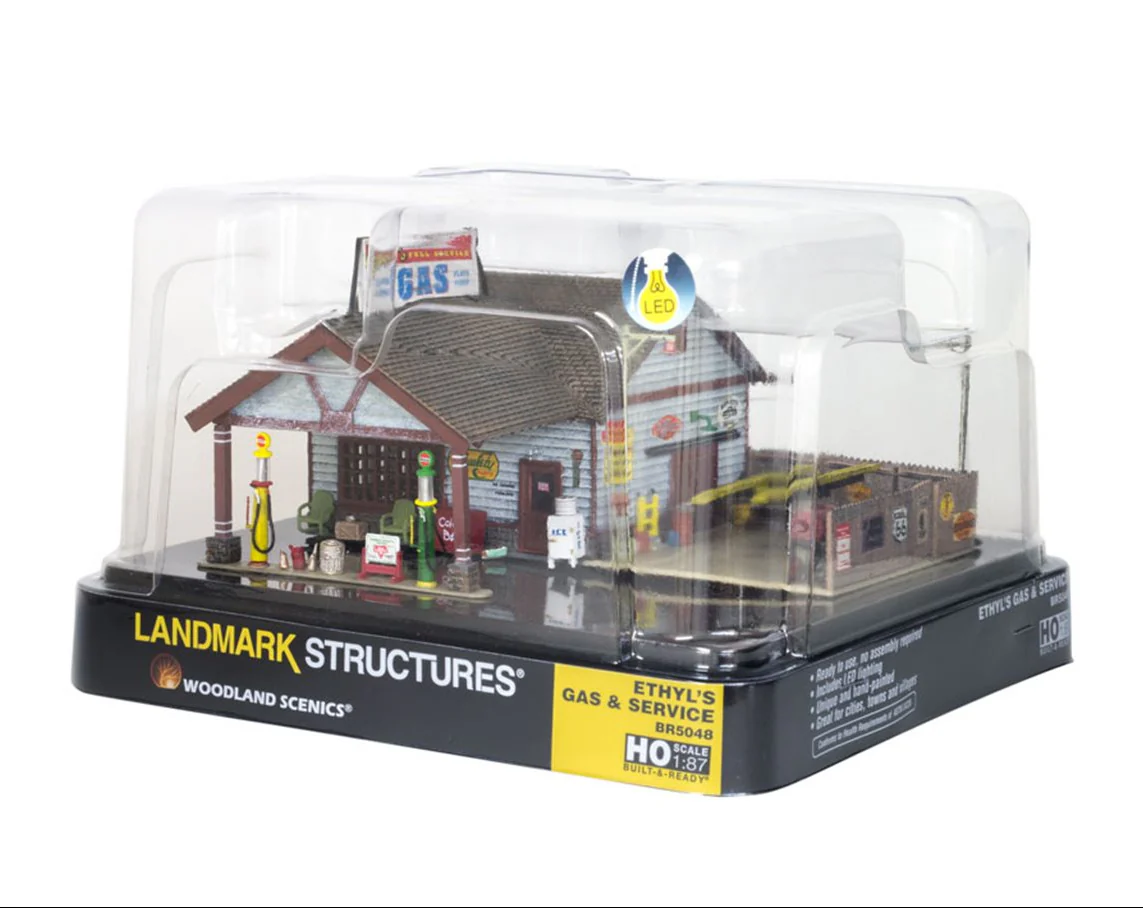 WBR5048 BR5048 Woodland Scenics - HO Scale Buildings - Ethyl's Gas & Service - Image 6