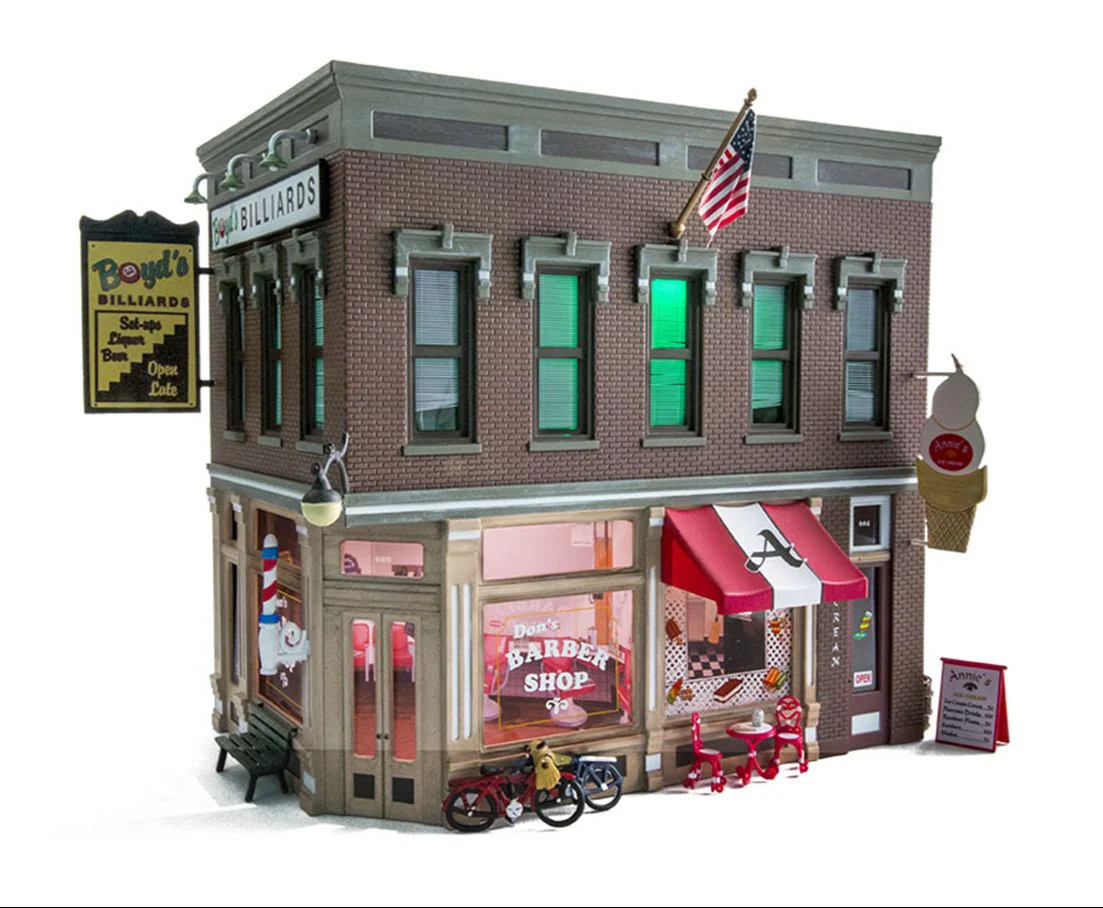 WBR5844 BR5844 Woodland Scenics - O Gauge Buildings - Corner Emporium