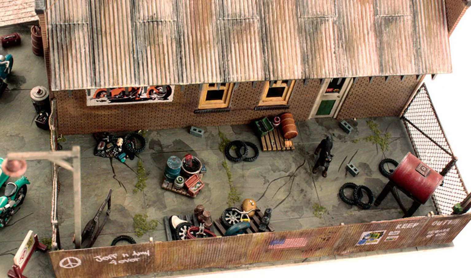 WBR5846 BR5846 Woodland Scenics - O Gauge Buildings - Deuce's Bike Shop - Image 4