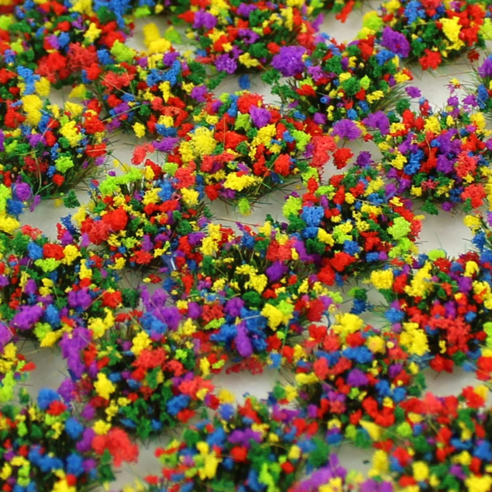W3T-MF4 4mm Mixed Flower Self-Adhesive Static Grass Tufts x 100 - Image 3